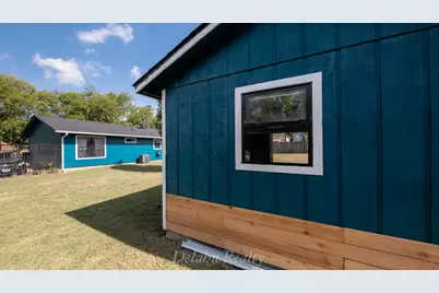 109 S Shaw Street, Tom Bean, TX 75489 - Photo 14