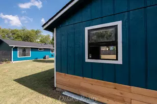 109 S Shaw St, Tom Bean, TX 75489 - Photo 14