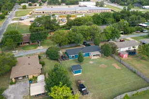 109 S Shaw St, Tom Bean, TX 75489 - Photo 6