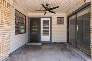 909 Egyptian Way, Grand Prairie, TX 75050 - Photo 28
