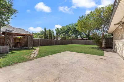 909 Egyptian Way, Grand Prairie, TX 75050 - Photo 4