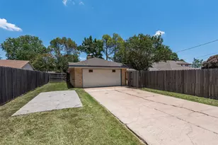 909 Egyptian Way, Grand Prairie, TX 75050 - Photo 30