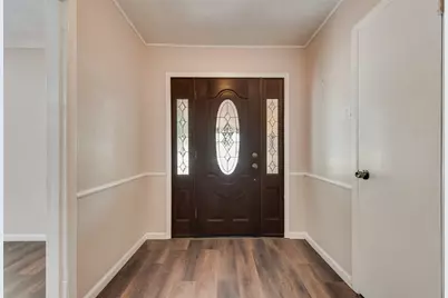 909 Egyptian Way, Grand Prairie, TX 75050 - Photo 8