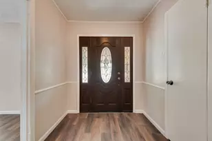 909 Egyptian Way, Grand Prairie, TX 75050 - Photo 8