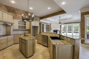 1320 N Creek Cir, Waxahachie, TX 75165 - Photo 10