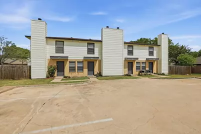 316 Cambridge Drive, Saginaw, TX 76179 - Photo 4