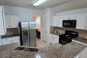 452 Paddle Dr, Crowley, TX 76036 - Photo 12