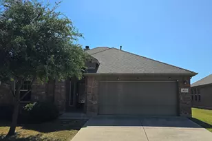 452 Paddle Dr, Crowley, TX 76036 - Photo 2