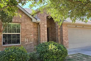 452 Paddle Dr, Crowley, TX 76036 - Photo 2