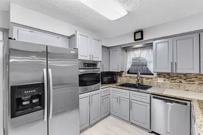 800 Patricia Street, Irving, TX 75060 - Photo 18