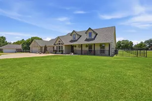 3102 Walnut Creek Pkwy, Granbury, TX 76049 - Photo 4