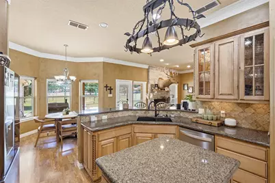 3102 Walnut Creek Parkway, Granbury, TX 76049 - Photo 16