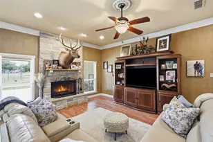 3102 Walnut Creek Pkwy, Granbury, TX 76049 - Photo 12