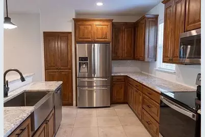 321 Tinker Trail, Burleson, TX 76028 - Photo 2
