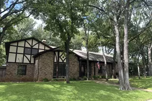 304 Paloverde Ln, Fort Worth, TX 76112 - Photo 1