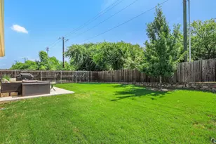 1613 Roadrunner Dr, Little Elm, TX 75068 - Photo 2