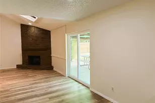 6406 Willow Springs Dr, Arlington, TX 76001 - Photo 8