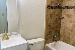 6406 Willow Springs Dr, Arlington, TX 76001 - Photo 14