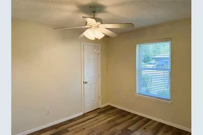 6406 Willow Springs Drive, Arlington, TX 76001 - Photo 12