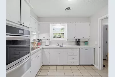 714 Decatur Street, Bowie, TX 76230 - Photo 6