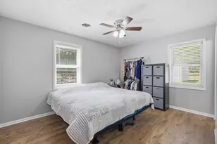 714 Decatur St, Bowie, TX 76230 - Photo 12