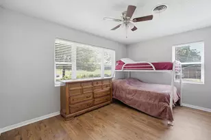 714 Decatur St, Bowie, TX 76230 - Photo 14