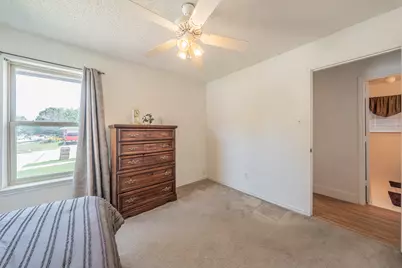 8252 Lesley Lane, Watauga, TX 76148 - Photo 20