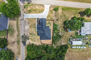 609 Luzon St, Tool, TX 75143 - Photo 38