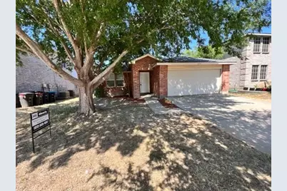 16541 Jasmine Springs Drive, Fort Worth, TX 76247 - Photo 2