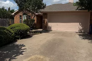 1301 Embercrest Dr, Midlothian, TX 76065 - Photo 1