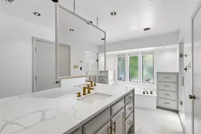 205 Balboa Street, Irving, TX 75062 - Photo 20