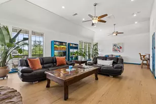 205 Balboa St, Irving, TX 75062 - Photo 8