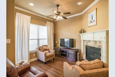 5733 Lois Lane, Plano, TX 75024 - Photo 8