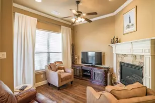 5733 Lois Ln, Plano, TX 75024 - Photo 8