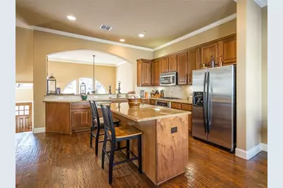 5733 Lois Lane, Plano, TX 75024 - Photo 2