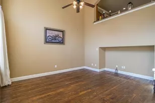 5733 Lois Ln, Plano, TX 75024 - Photo 4
