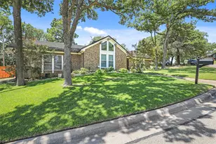 5700 Stage Line Dr, Arlington, TX 76017 - Photo 2