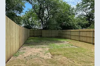 406 E Bonham Street, Tom Bean, TX 75491 - Photo 28