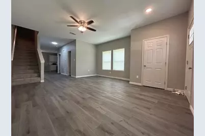 406 E Bonham Street, Tom Bean, TX 75491 - Photo 4