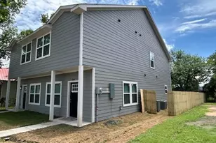 406 E Bonham St, Tom Bean, TX 75491 - Photo 30