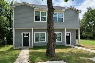 406 E Bonham St, Tom Bean, TX 75491 - Photo 2