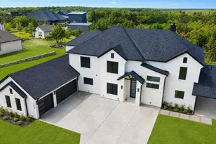 209 Avery Ln, Gunter, TX 75058 - Photo 2
