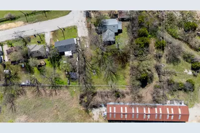 1609 N Brazos Avenue, Cleburne, TX 76031 - Photo 8
