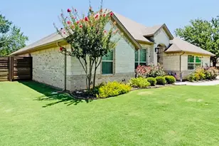 4706 W Wedgefield Rd, Granbury, TX 76049 - Photo 2