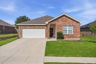 540 S Heights Dr, Crowley, TX 76036 - Photo 1