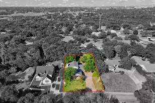 1133 Valley Ridge Dr, Woodway, TX 76712 - Photo 38