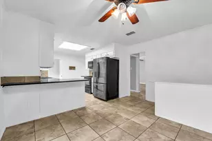 1133 Valley Ridge Dr, Woodway, TX 76712 - Photo 12