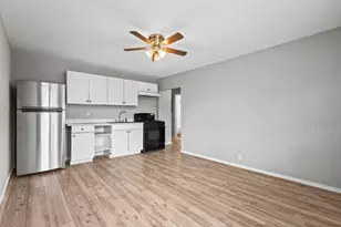 701 W Hull St, Denison, TX 75020 - Photo 8