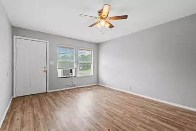 701 W Hull Street #101-2, Denison, TX 75020 - Photo 6