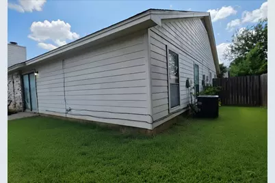 6800 S Creek Drive, Fort Worth, TX 76133 - Photo 12